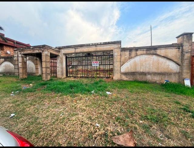 LAND FOR SALE IN LAUDIUM